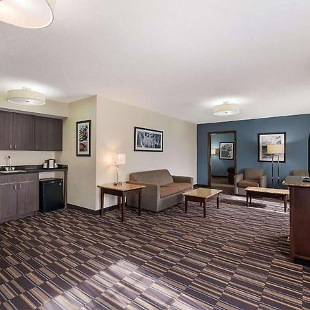 Baymont By Wyndham Elizabeth City Esterno foto